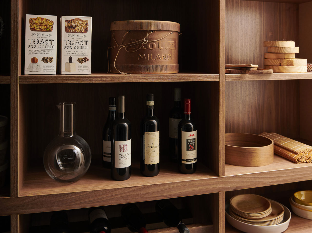 Lago Living - Pepe Kitchen - Noce Moscata collection detail